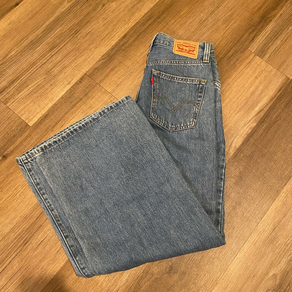 Levi’s baggy wide leg jeans